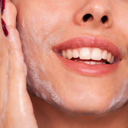 Detergente Viso Delicato | Naturale, Idratante e Plastic-Free