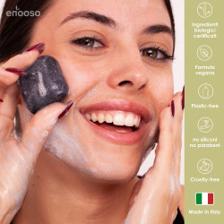 Detersione profonda per pelle mista ea tendenza acneica  Il mix di ingredienti purificanti e antibatterici