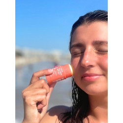 stick solare viso zone sensibili SPF 50 naso labbra
